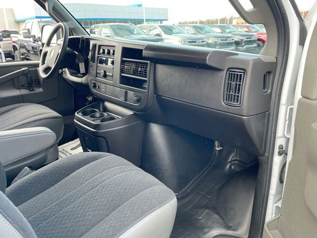 2024 Chevrolet Express Cargo 2500 WT