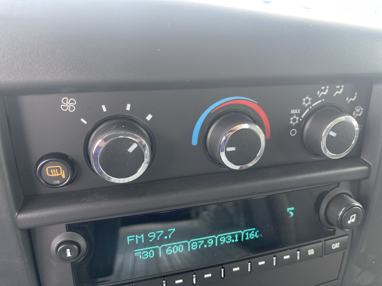 2025 Chevrolet Express Cargo 3500 WT