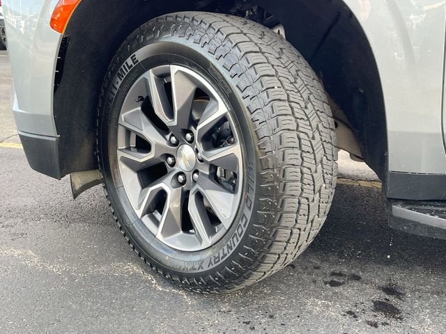 2023 Chevrolet Suburban LS