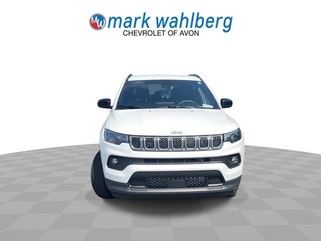 2024 Jeep Compass Latitude Lux FWD