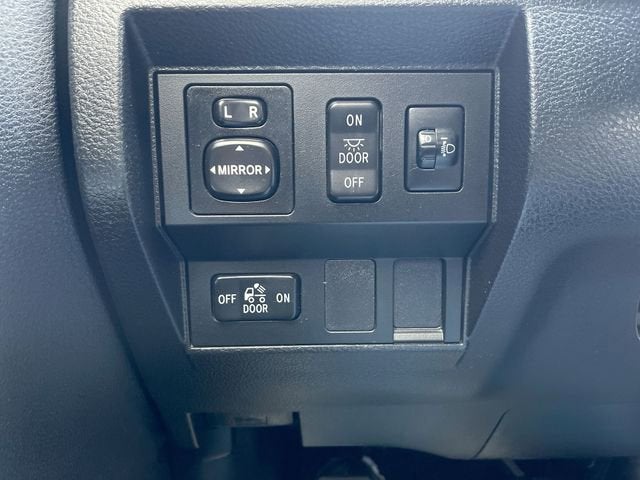 2014 Toyota Tundra SR5 5.7L V8