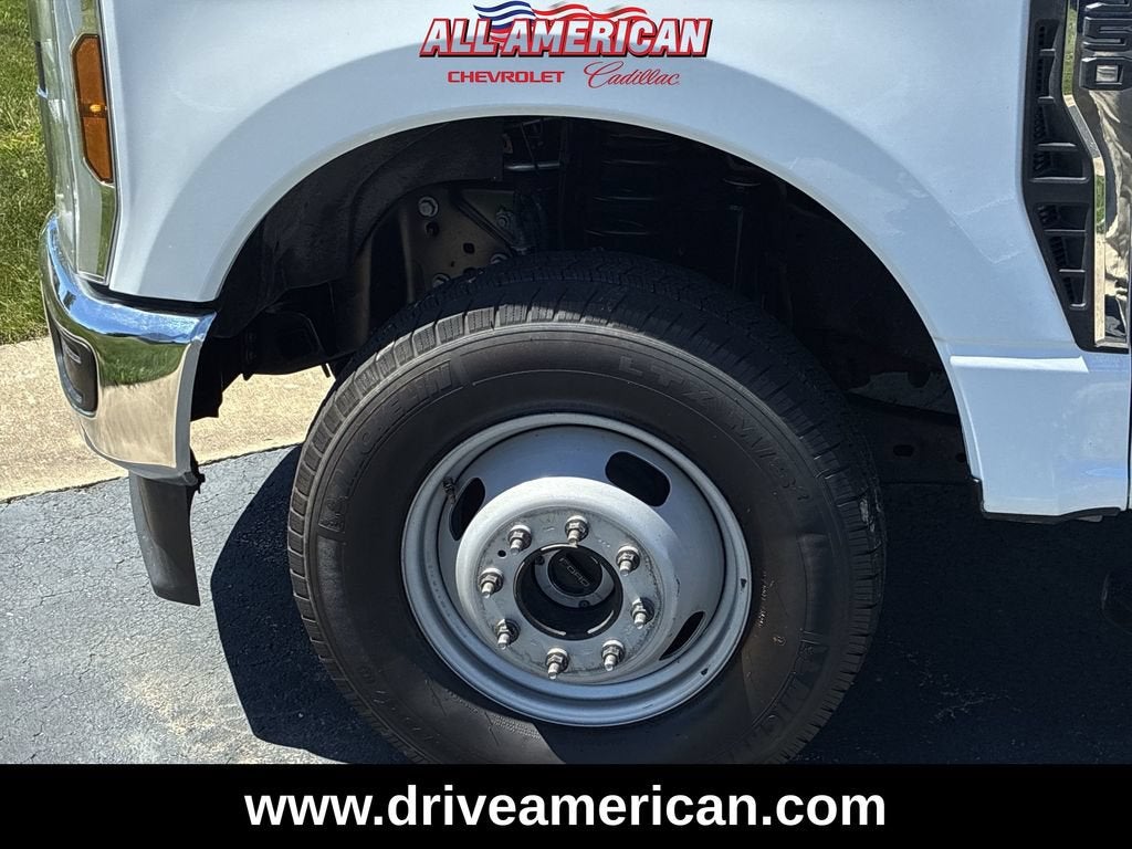 2026 Ford Super Duty F-350 DRW XL