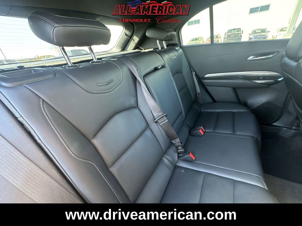 2025 Cadillac XT4 Premium Luxury