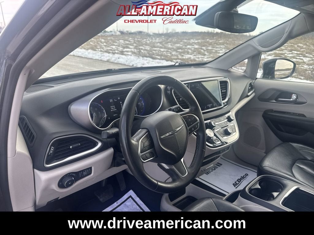 2022 Chrysler Pacifica Touring L