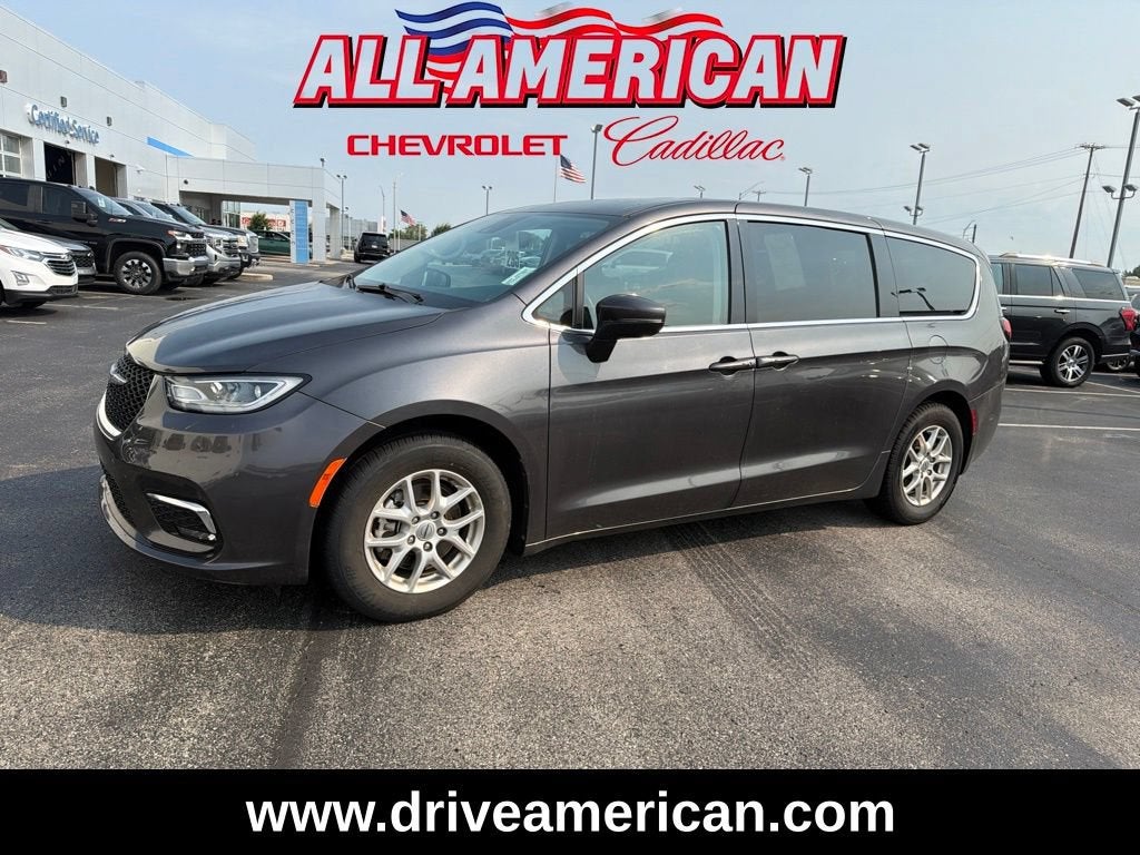 2023 Chrysler Pacifica Touring L