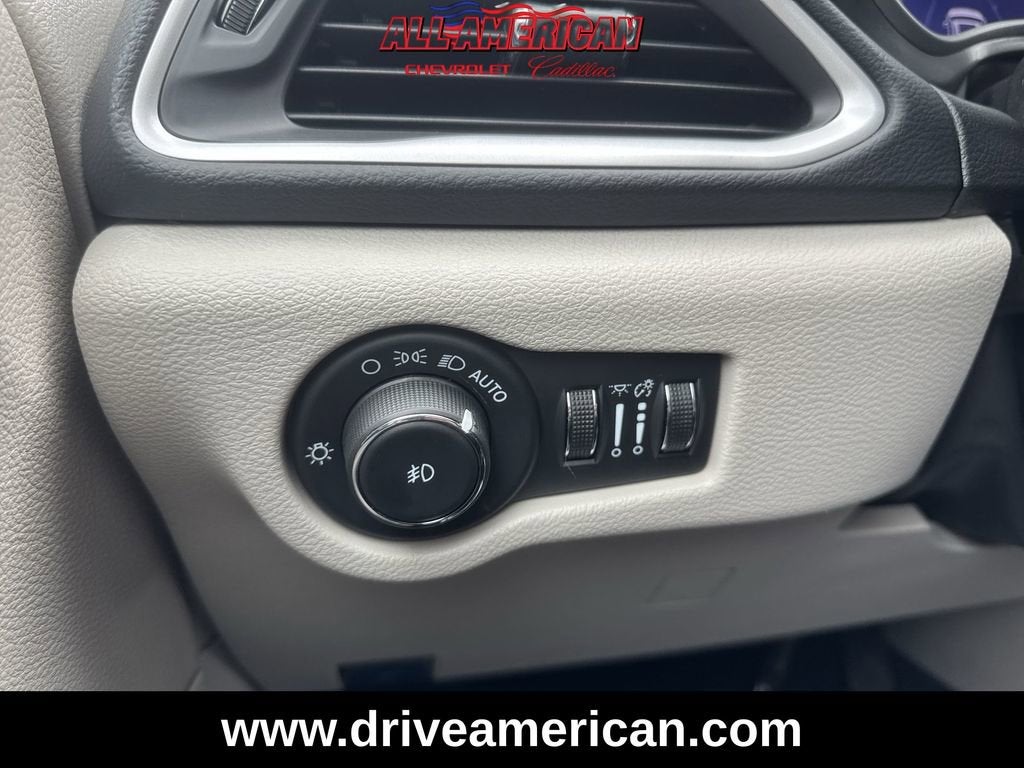 2024 Chrysler Pacifica Touring L