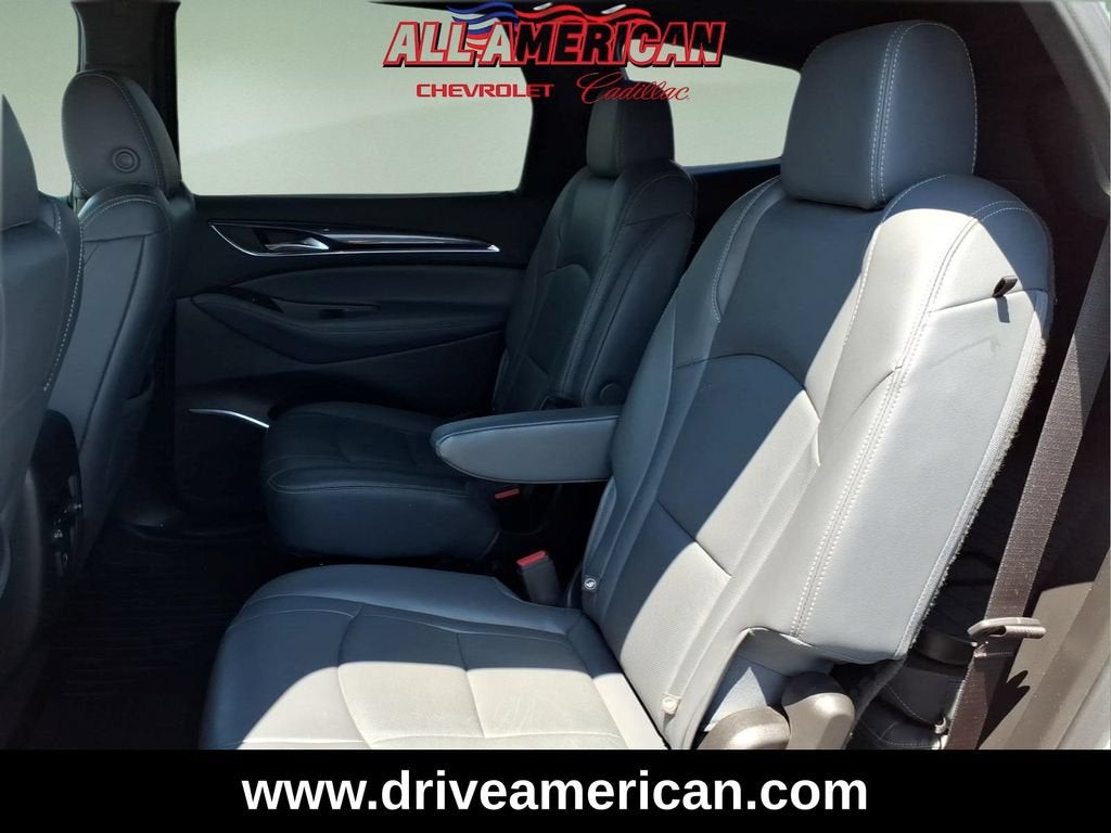 2022 Buick Enclave Essence
