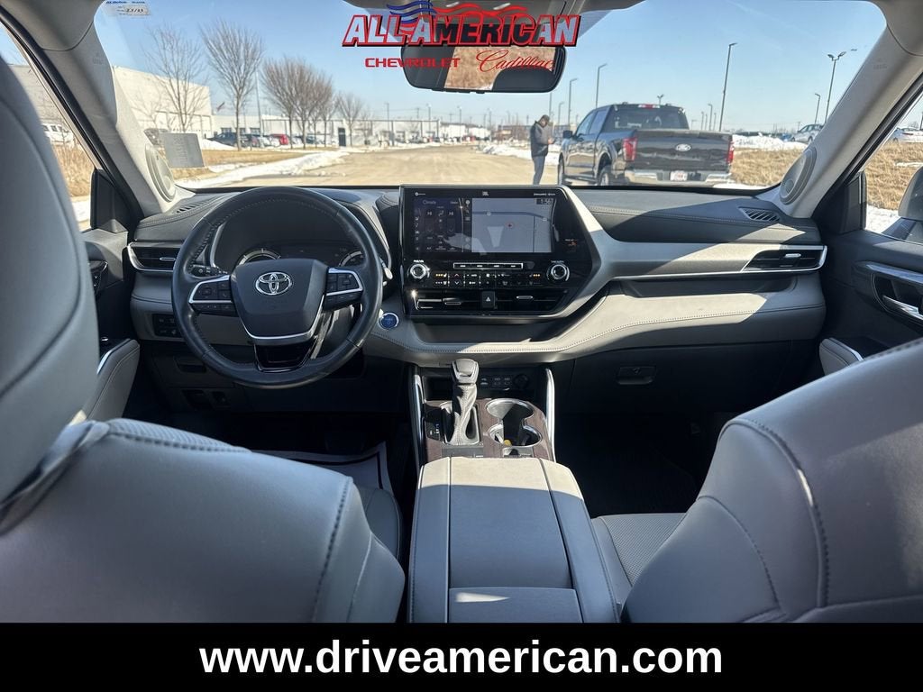 2022 Toyota Highlander Hybrid Limited