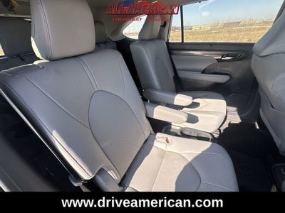 2022 Toyota Highlander Hybrid Limited