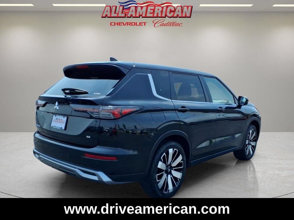 2025 Mitsubishi Outlander SE