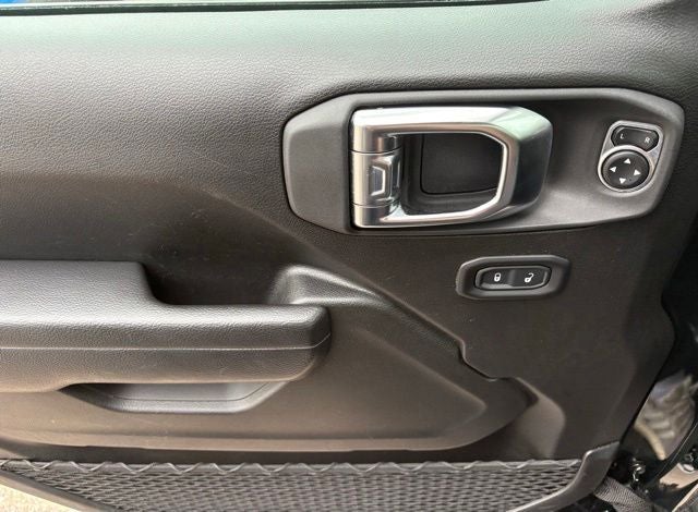 2025 Jeep Wrangler 4-Door Summit 4x4