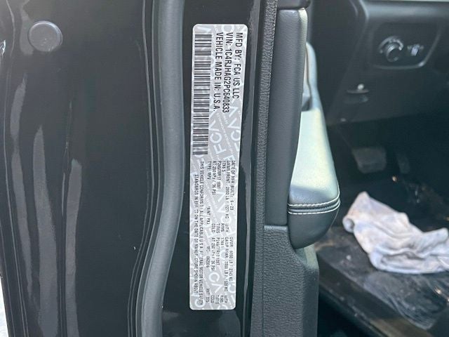 2023 Jeep Grand Cherokee Laredo 4x4