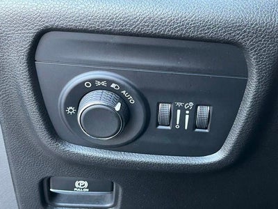 2023 Jeep Grand Cherokee Laredo 4x4