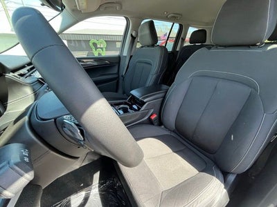 2023 Jeep Grand Cherokee Laredo 4x4