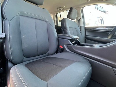 2023 Jeep Grand Cherokee Laredo 4x4