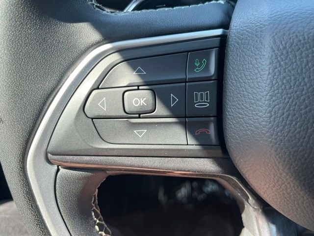 2023 Jeep Grand Cherokee Laredo 4x4