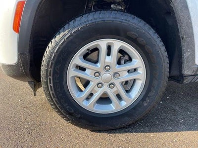 2023 Jeep Grand Cherokee Laredo 4x4