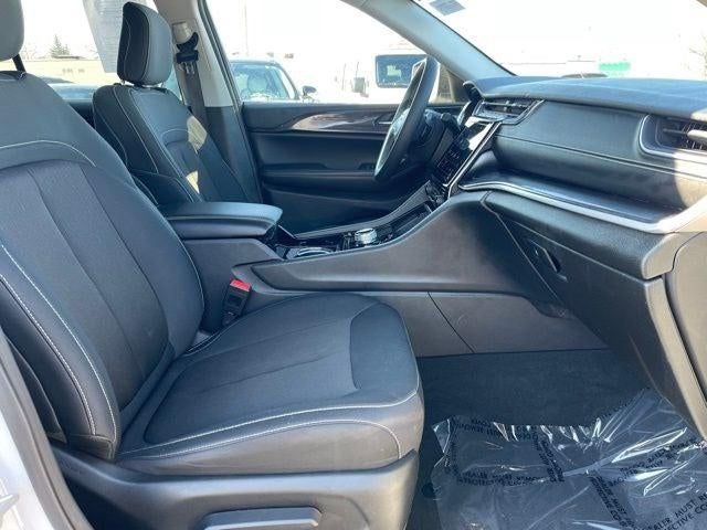 2023 Jeep Grand Cherokee Laredo 4x4