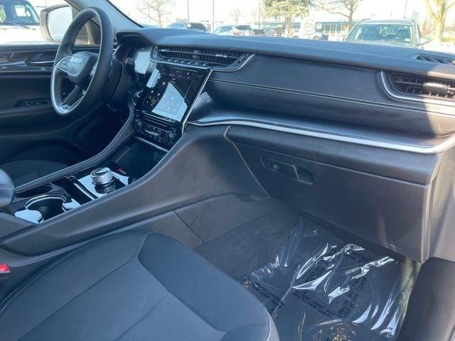 2023 Jeep Grand Cherokee Laredo 4x4