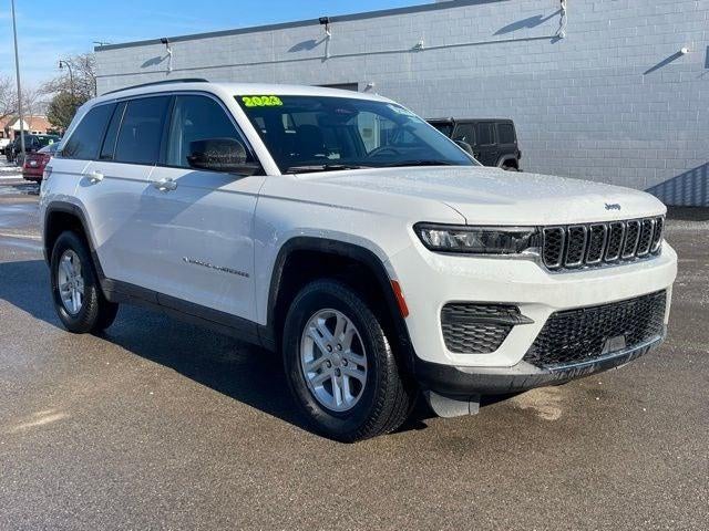 2023 Jeep Grand Cherokee Laredo 4x4