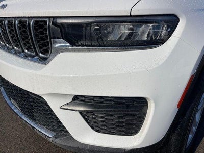2023 Jeep Grand Cherokee Laredo 4x4