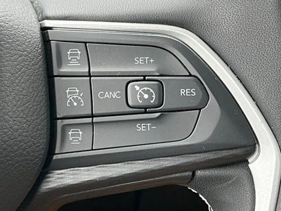 2023 Jeep Grand Cherokee L Laredo 4x4