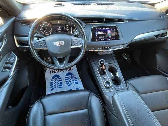 2023 Cadillac XT4 FWD Premium Luxury