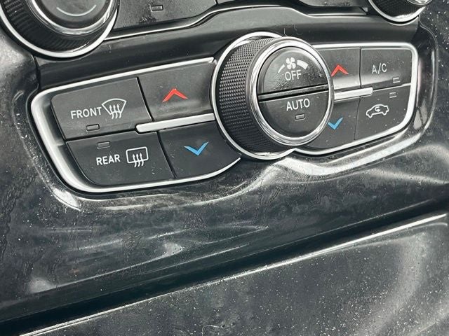 2023 Chrysler 300 Touring-L AWD