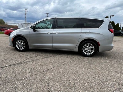 2024 Chrysler Voyager LX
