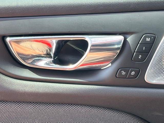 2019 Volvo S60 T6 R-Design