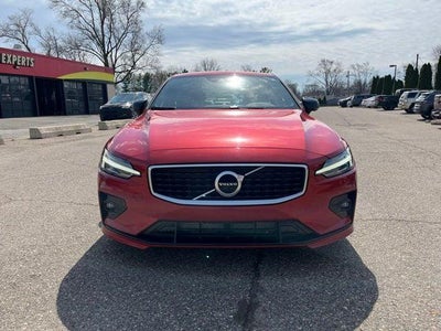 2019 Volvo S60 T6 R-Design