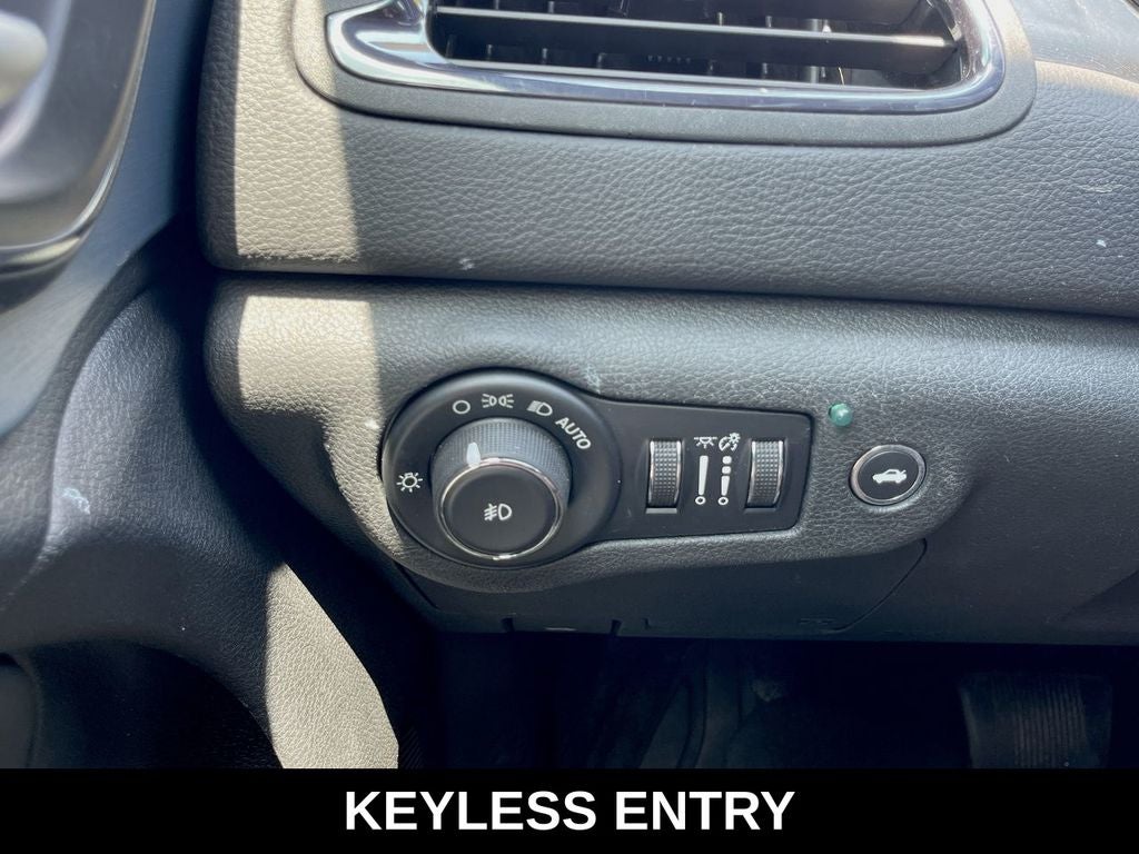 2016 Chrysler 200 S