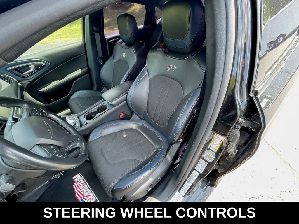 2016 Chrysler 200 S