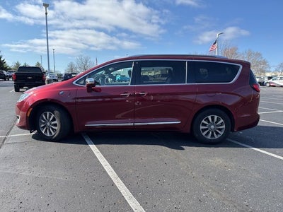 2020 Chrysler Pacifica Hybrid Limited