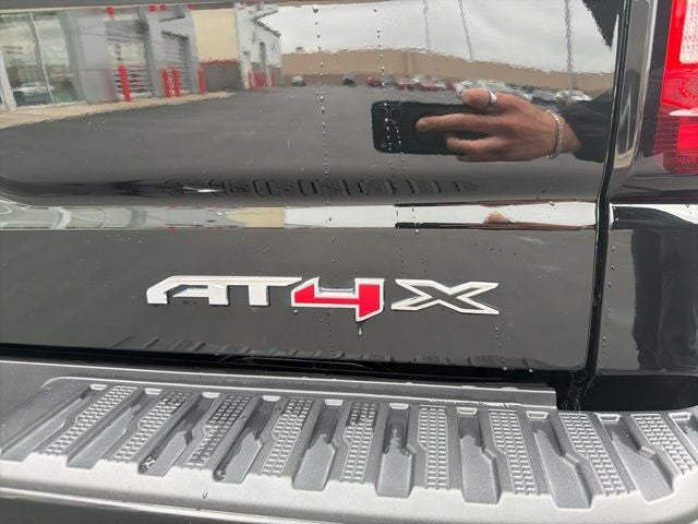 2023 GMC Sierra 1500 AT4X