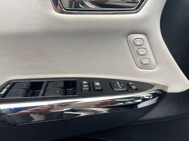 2017 Toyota Avalon Touring