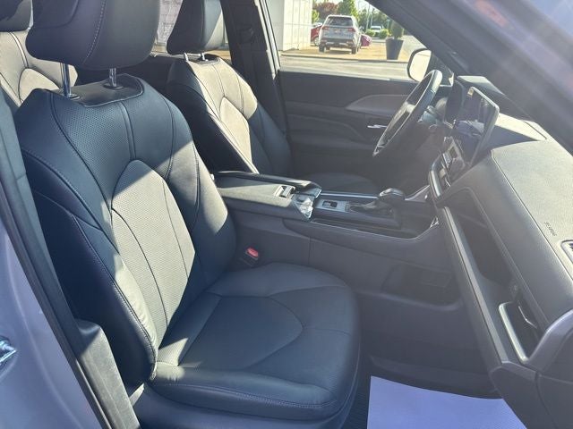 2025 Toyota Grand Highlander Hybrid Nightshade Edition