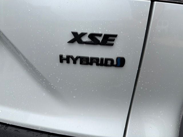 2024 Toyota Corolla Cross Hybrid XSE