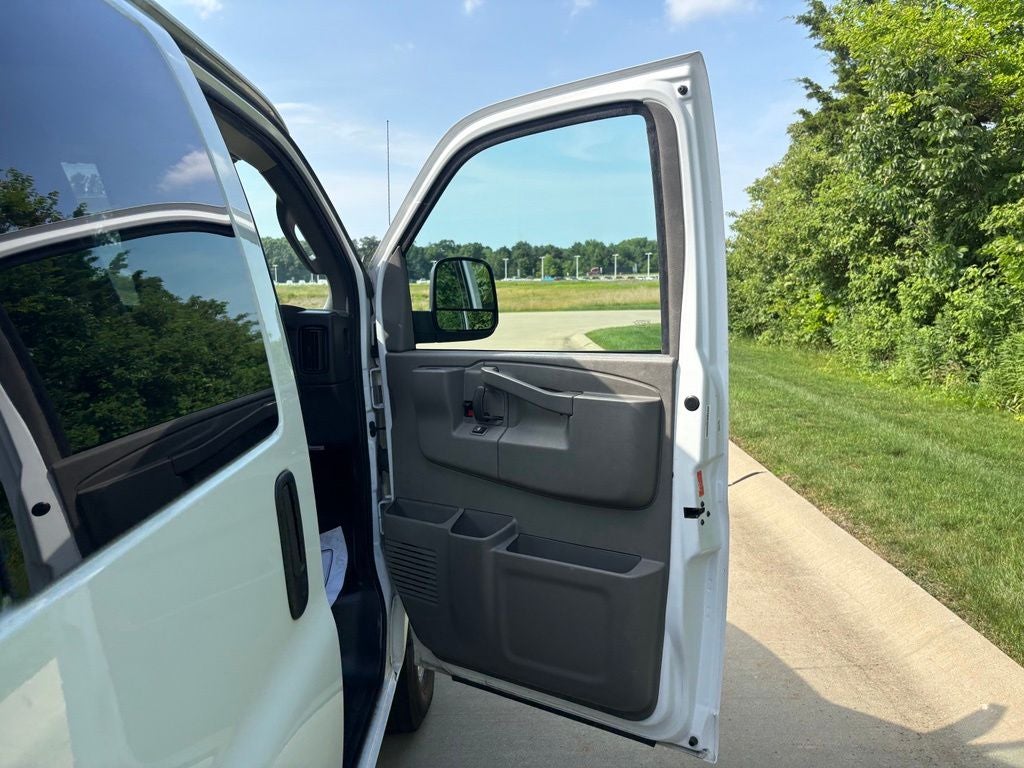 2023 Chevrolet Express 3500 LS Passenger