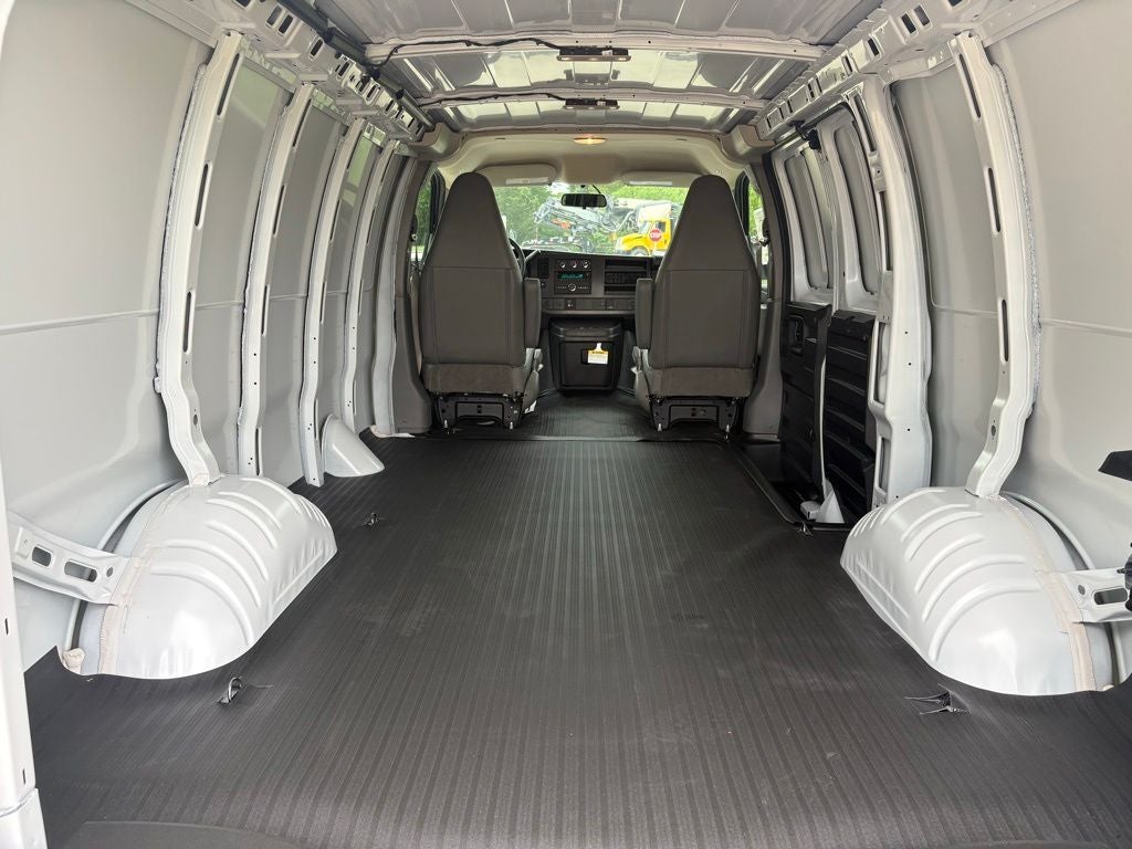 2026 Chevrolet Express 3500 Work Van Cargo