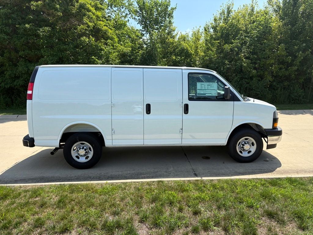 2026 Chevrolet Express 3500 Work Van Cargo