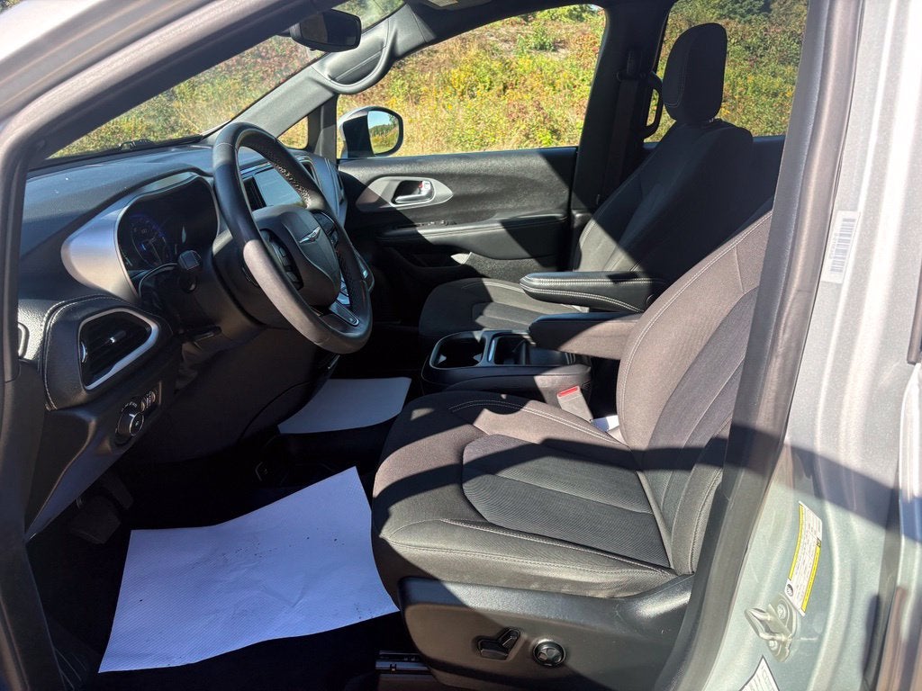 2023 Chrysler Pacifica Touring