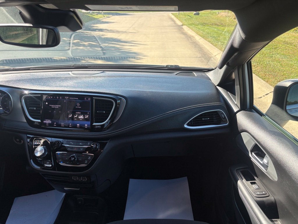 2023 Chrysler Pacifica Touring