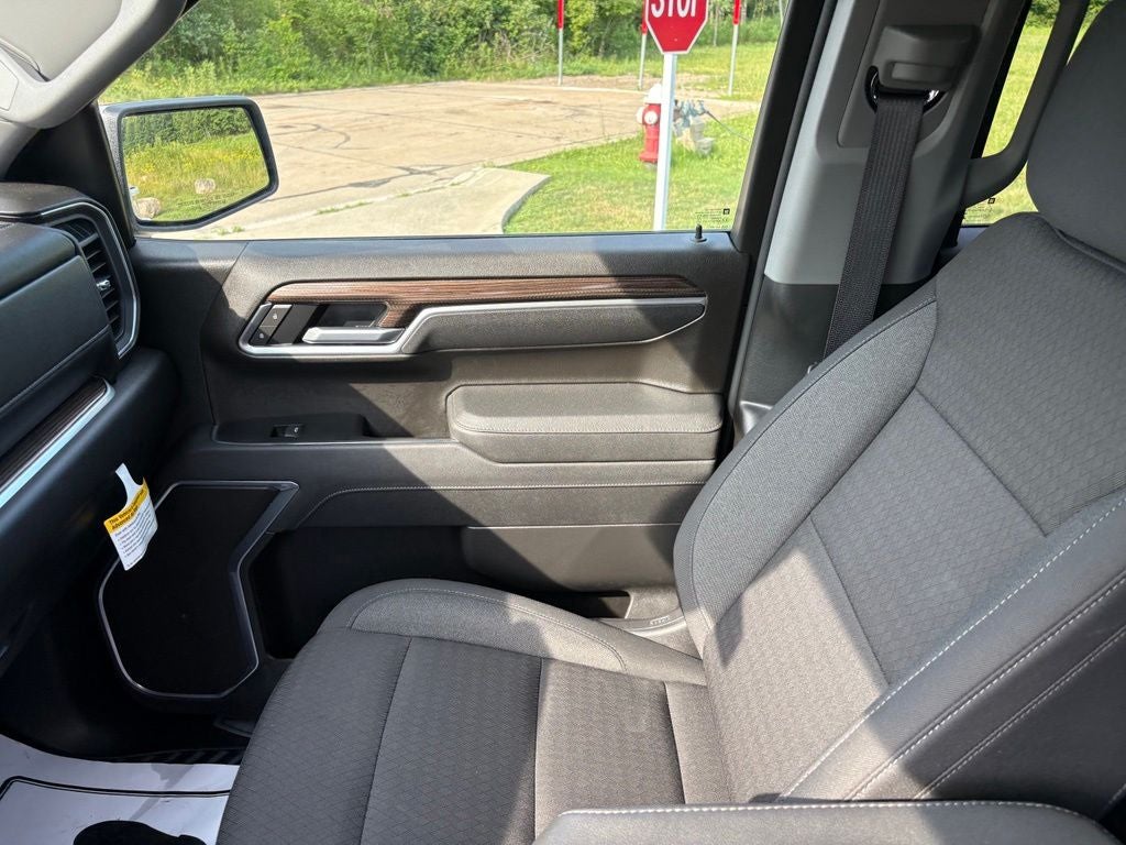 2026 Chevrolet Silverado 1500 LT LT1