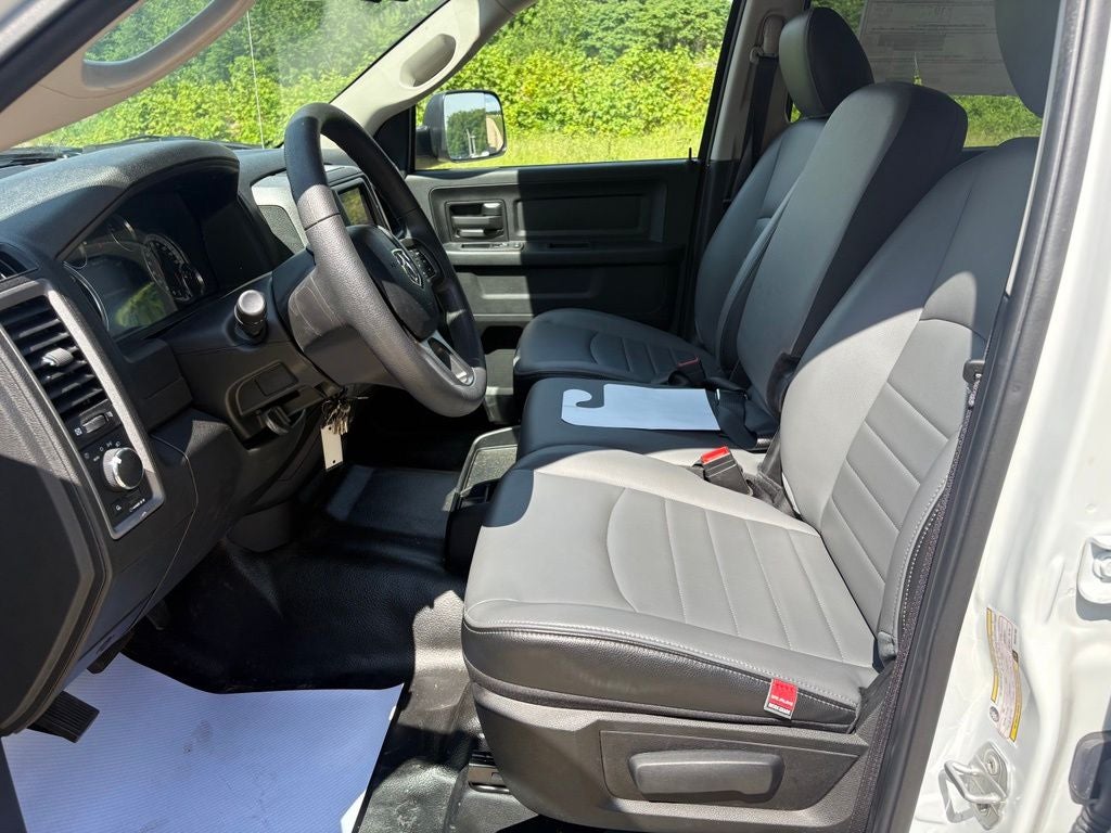 2022 RAM 1500 Classic Tommy Gate