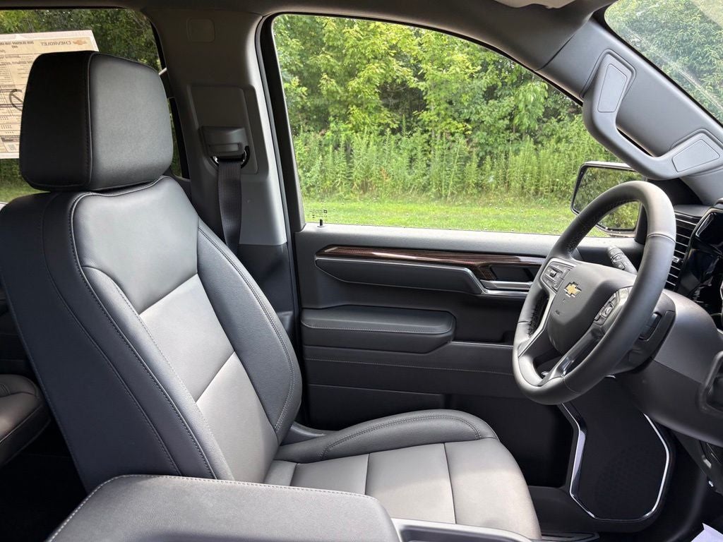 2026 Chevrolet Silverado 1500 LT LT1