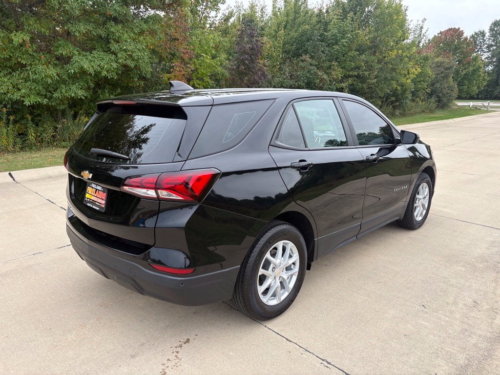 2023 Chevrolet Equinox LS
