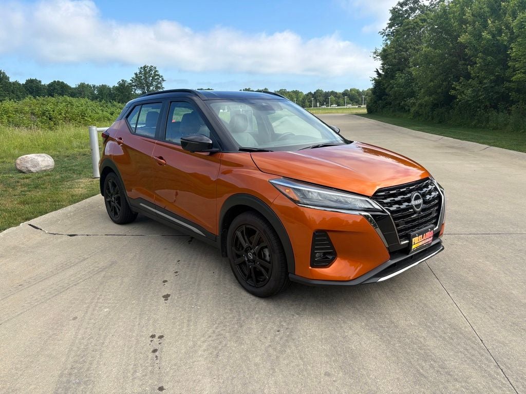 2023 Nissan Kicks SR