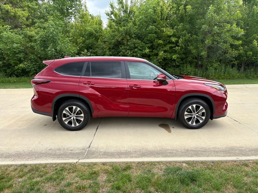 2024 Toyota Highlander XLE