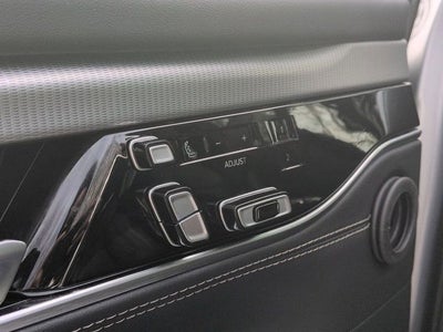 2023 Jeep Grand Wagoneer Base